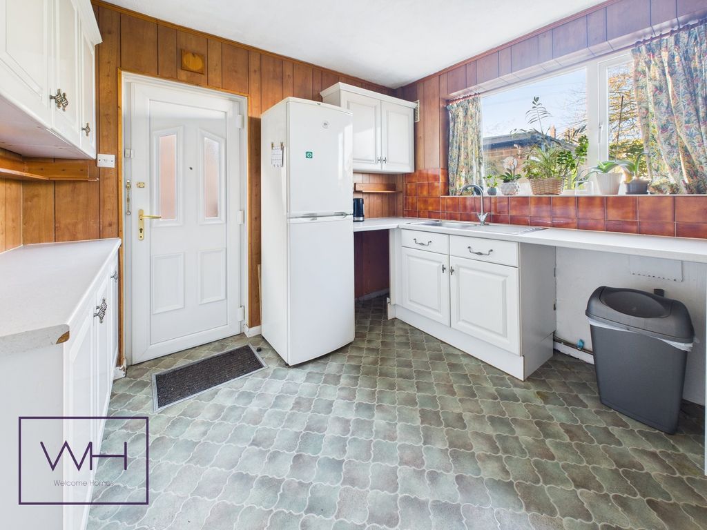 Property photo 3 of 20 Cam03785G0-Pr0320-Still007