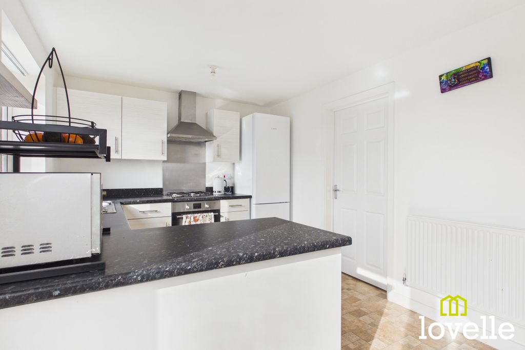 Property photo 2 of 26