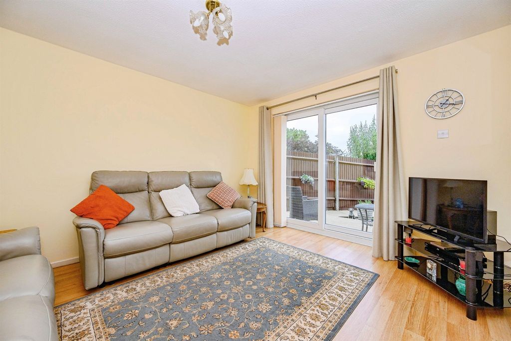 Property photo 2 of 18