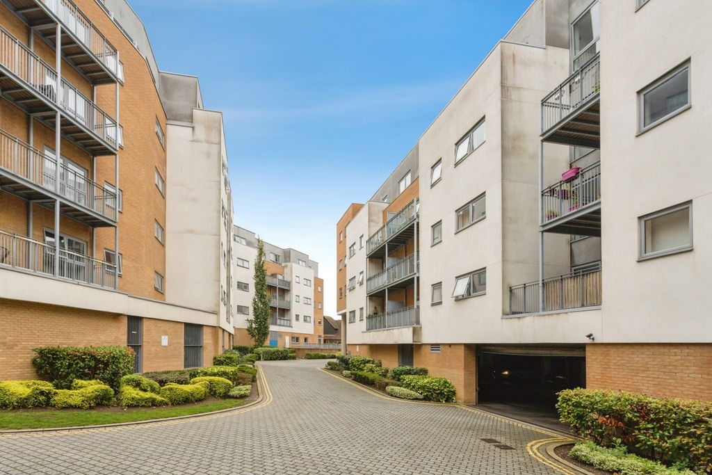 Property photo 1 of 18 Pbox-Img.Jpg