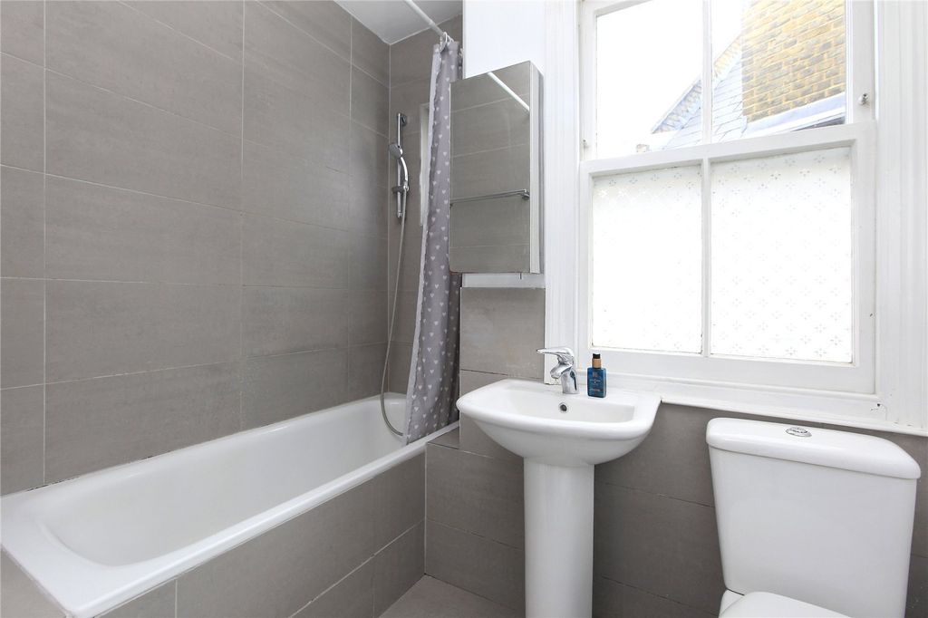 Property photo 3 of 7