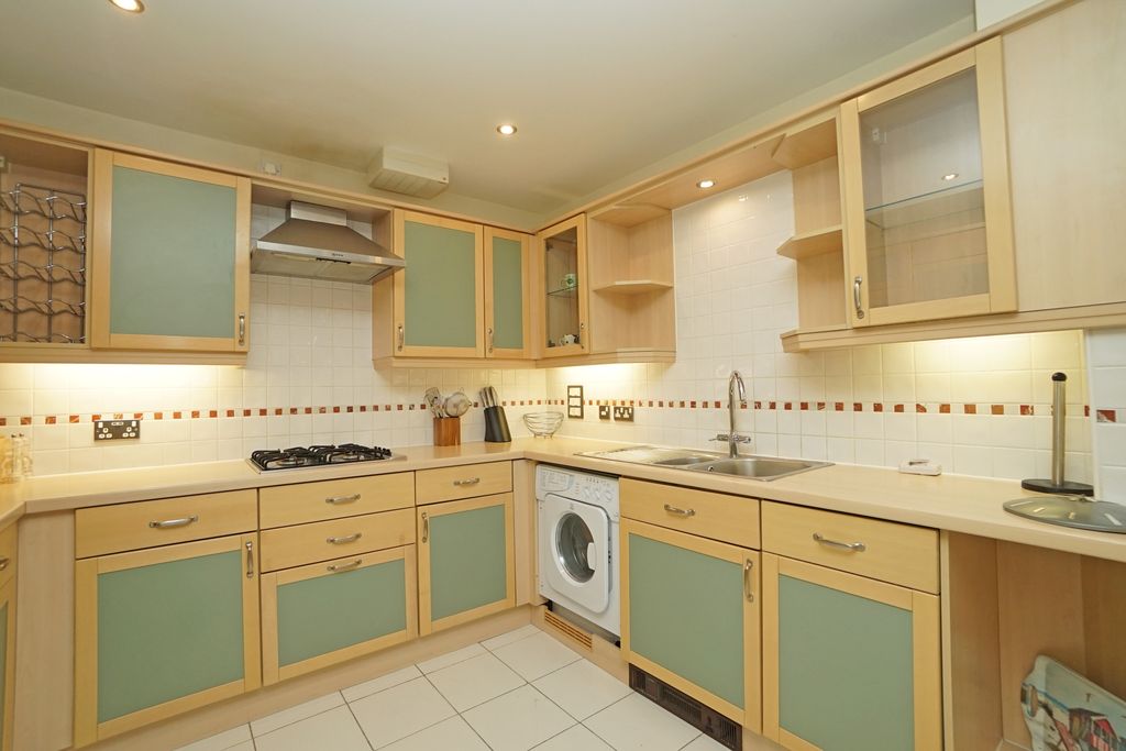 Property photo 3 of 25