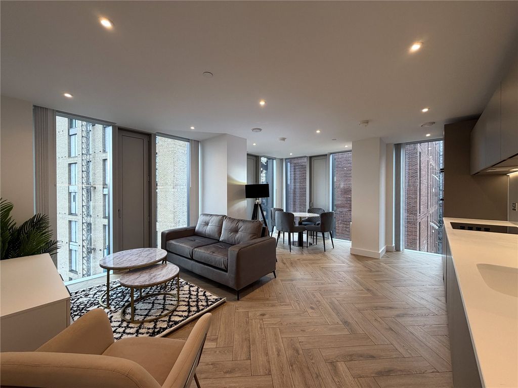 Property photo 2 of 31 Picture No. 04