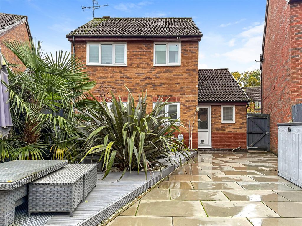 Property photo 1 of 28 Rear Garden