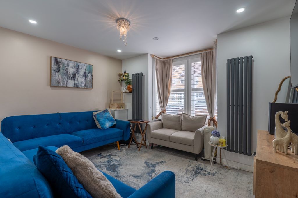 Property photo 3 of 14 5398864