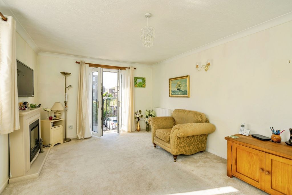 Property photo 2 of 10 Pbox-Img.Jpg