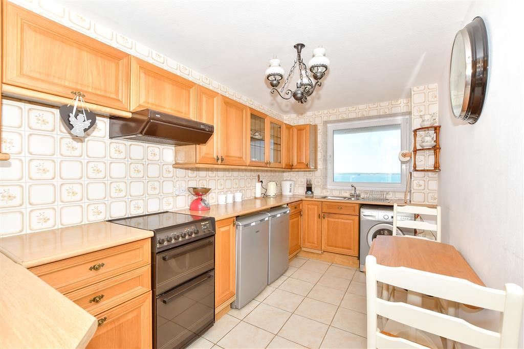 Property photo 3 of 12 Kitchen