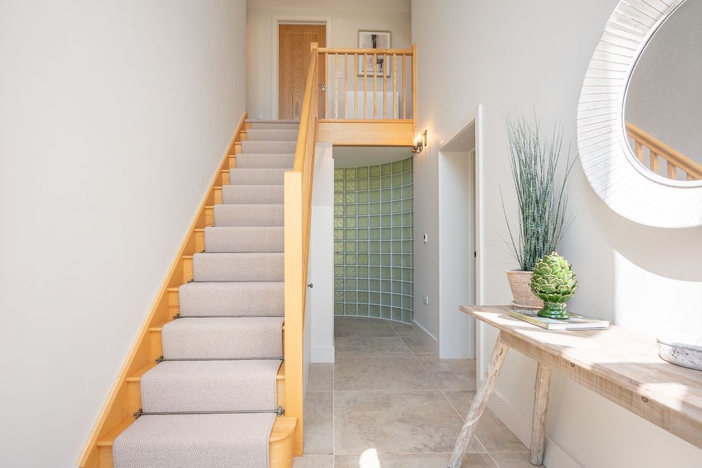 Property photo 2 of 17 2Theorchard,Holtroad,Fakenham-39