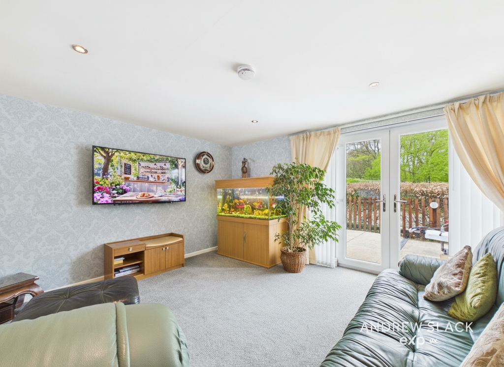 Property photo 3 of 23