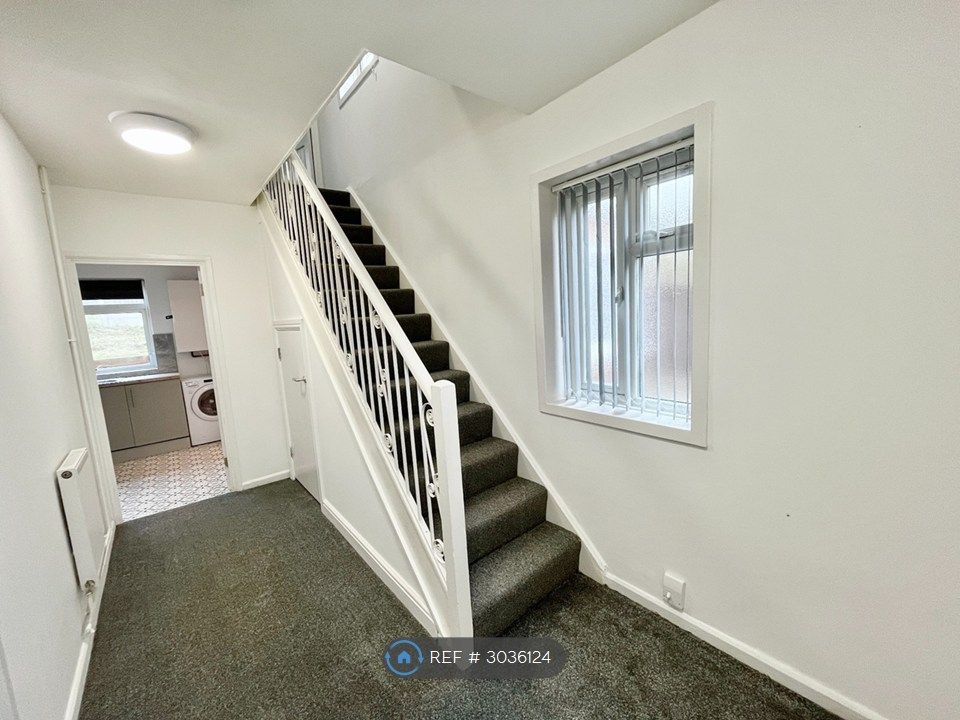 Property photo 2 of 24