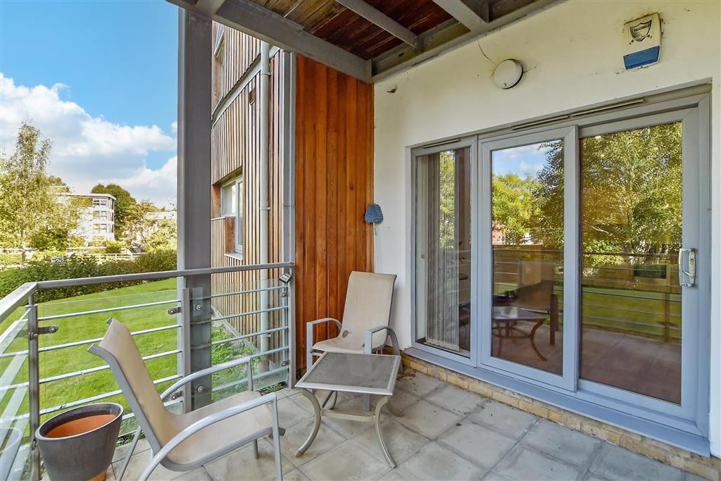 Property photo 2 of 18 Balcony / Terrace