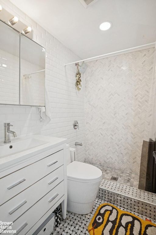 Property photo 3 of 8 <Alttext/>