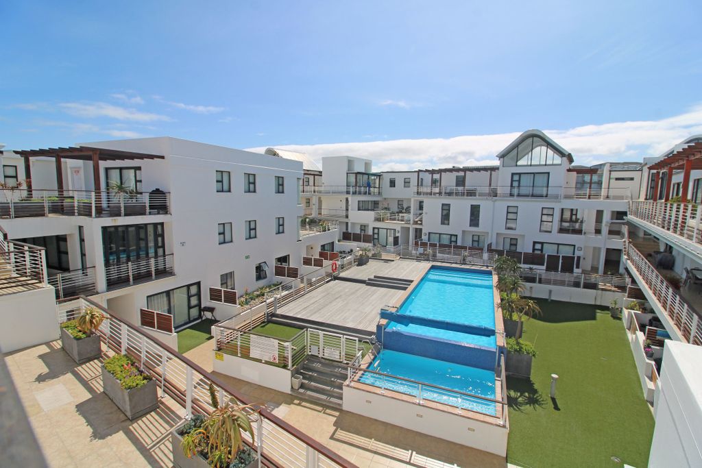 Property photo 1 of 17 1TV1726160