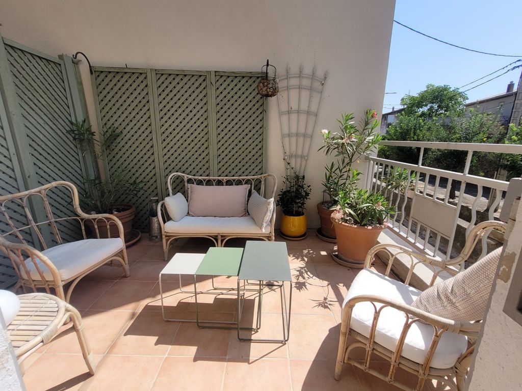 Property photo 3 of 22 Lau216000Ec