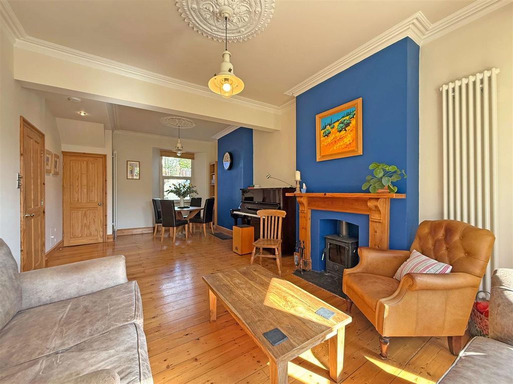 Property photo 3 of 24 Stuart Road 98 - Lounge 2.Jpg