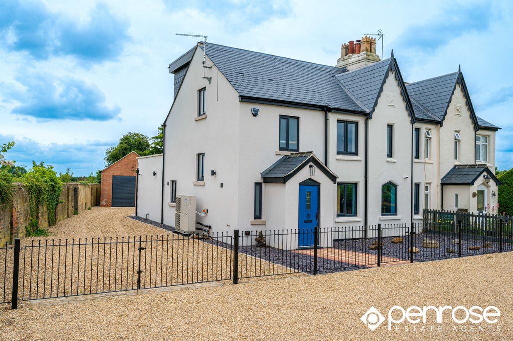 Property photo 2 of 37 3370193