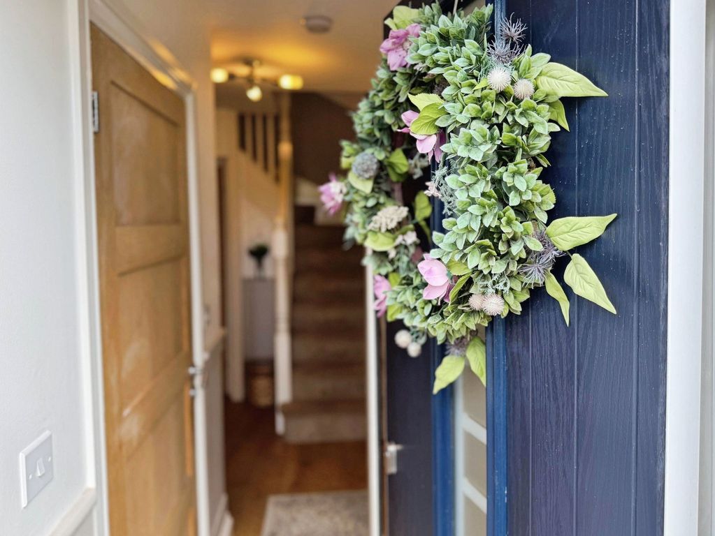 Property photo 2 of 41