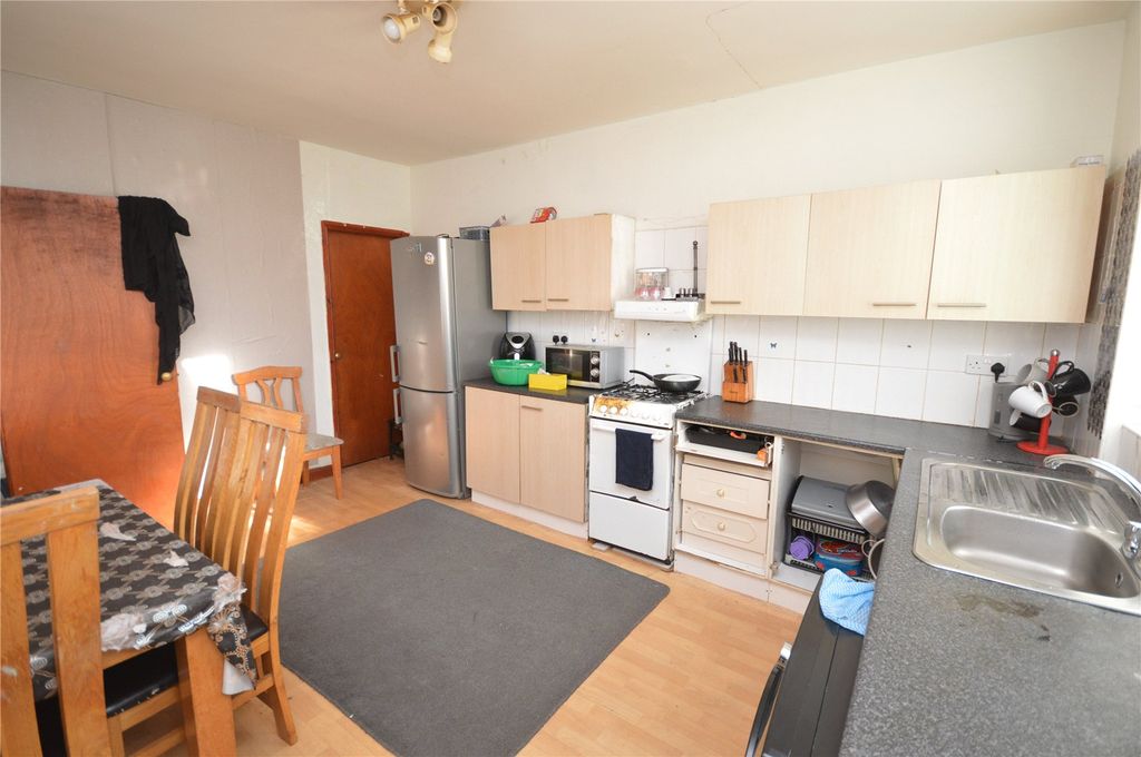 Property photo 3 of 9 Picture 3