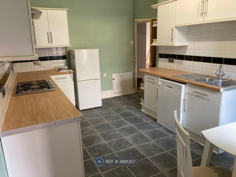 Property photo 2 of 23