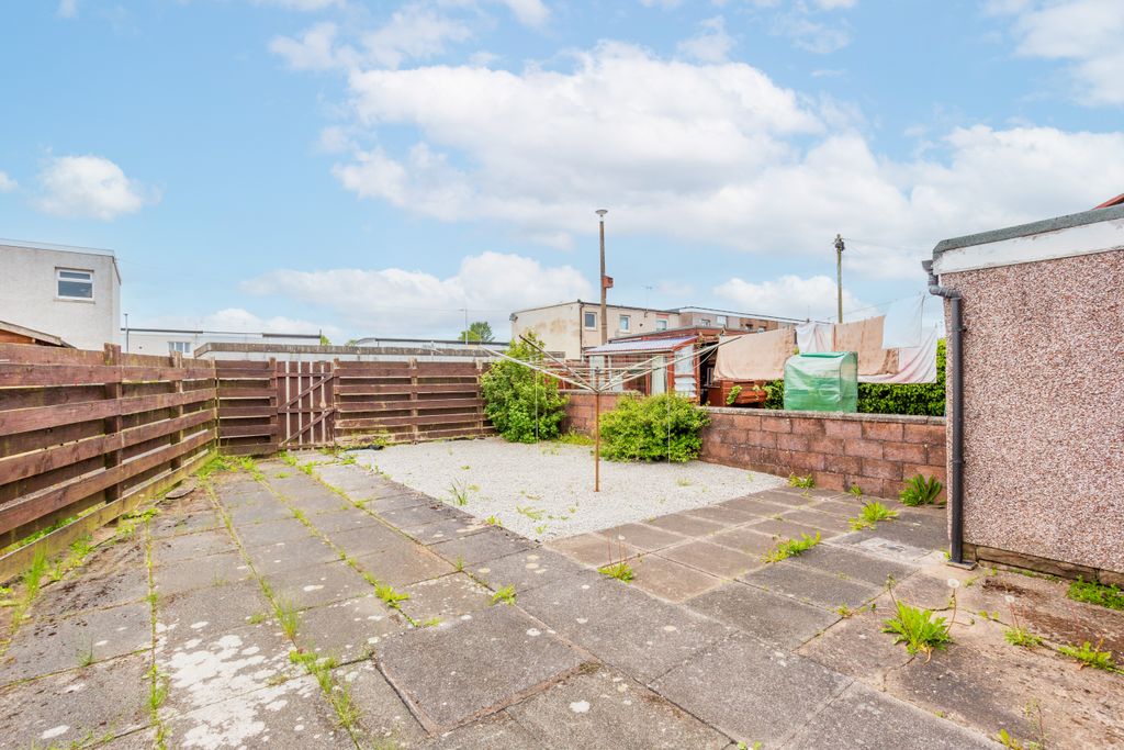 Property photo 2 of 25 Rear Garden