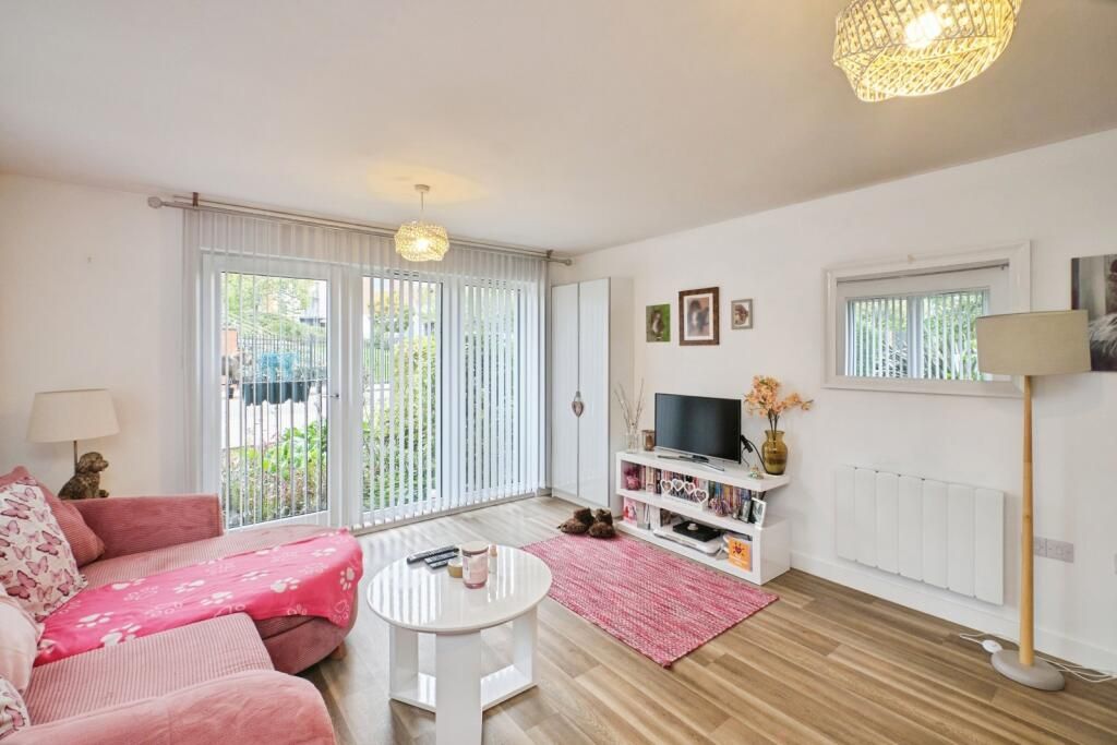 Property photo 3 of 12
