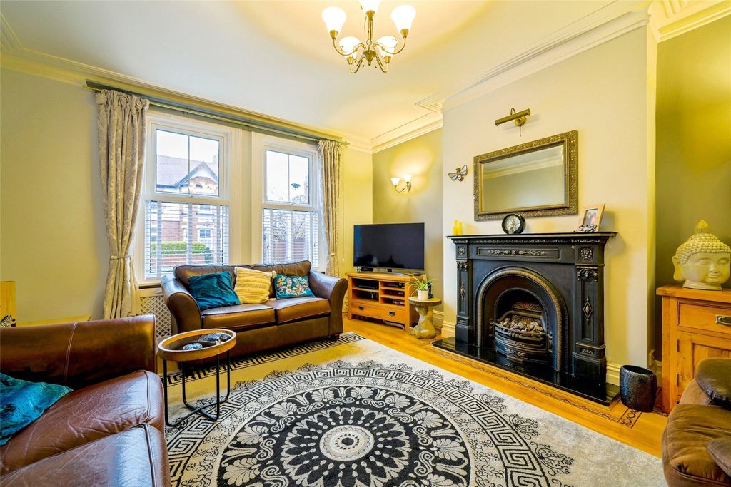 Property photo 3 of 19 Picture No. 13