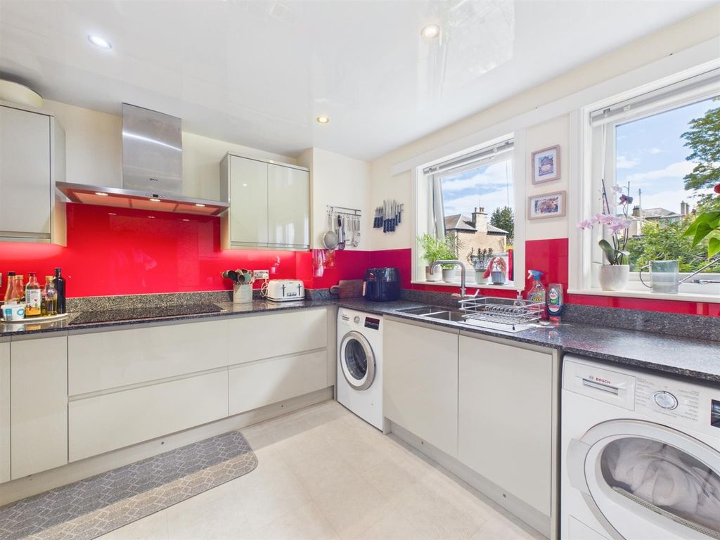 Additional image 5 of 3 bed flat for saleFlat 1, Craigiebank House, Moredun Square, Perth PH2