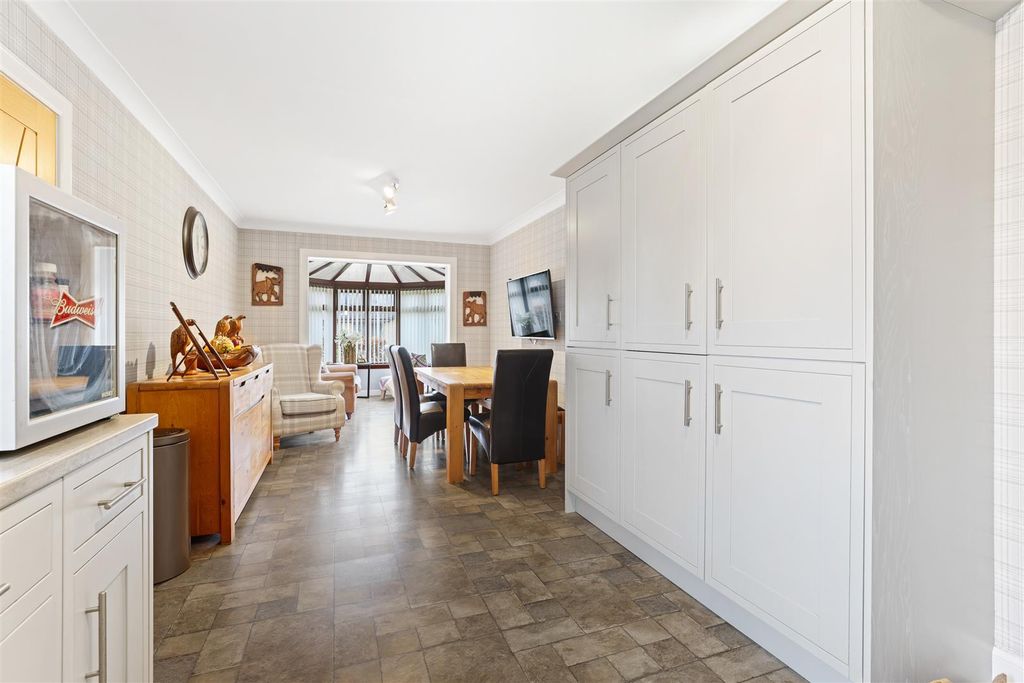 Additional image 6 of 3 bed detached bungalow for sale1 Bleachers Way, Huntingtowerfield, Perth, Perthshire PH1