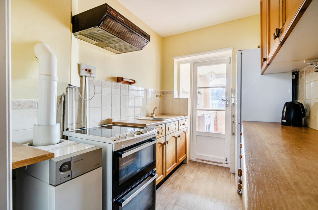 Property photo 2 of 12 1434650-14-69c3d3...