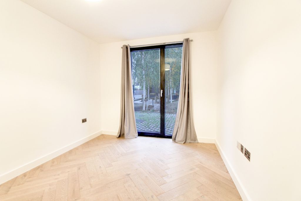 Property photo 2 of 5 Photo 2