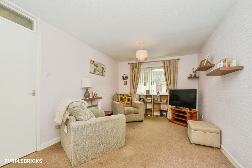 Property photo 2 of 22