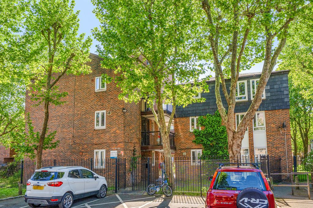 Property photo 1 of 12 External
