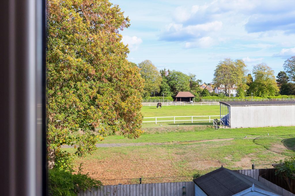 Property photo 2 of 14 Image