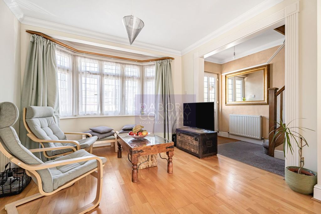 Property photo 2 of 17