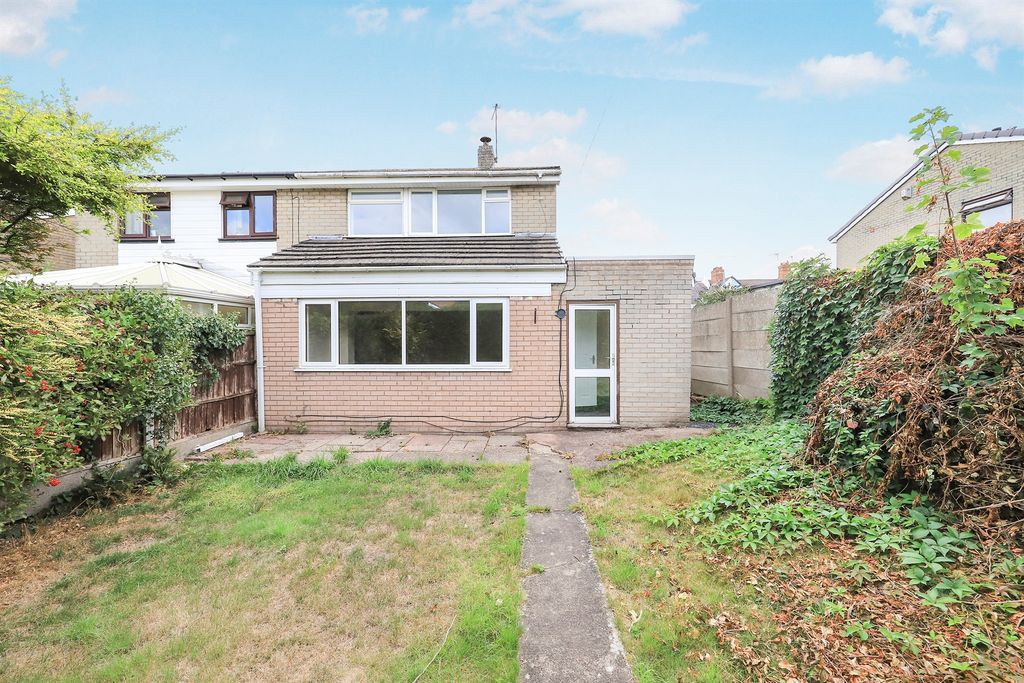 Property photo 2 of 15