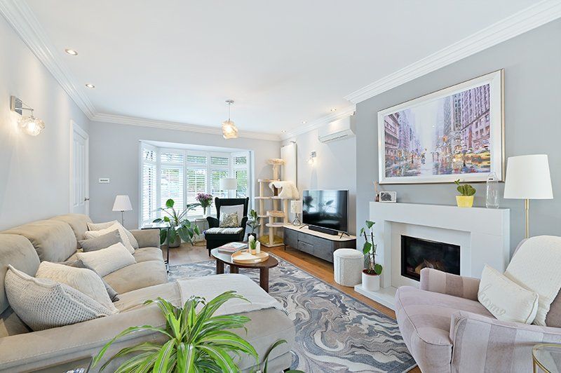 Property photo 2 of 17 Sitting Roon