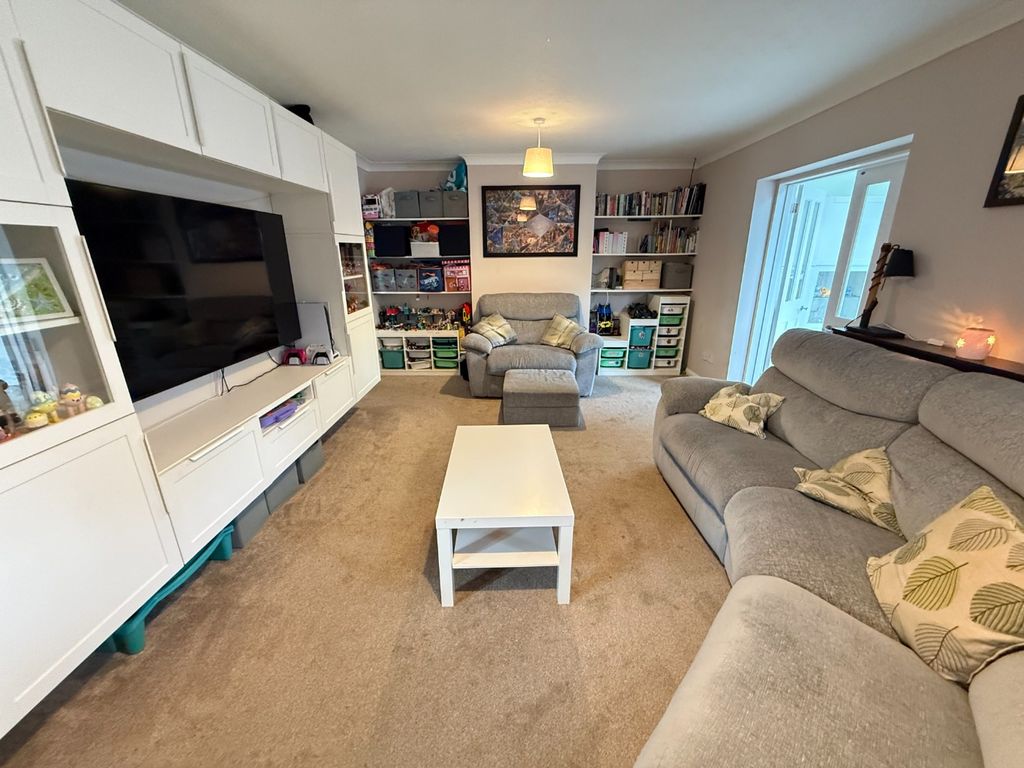 Property photo 3 of 16 5547874