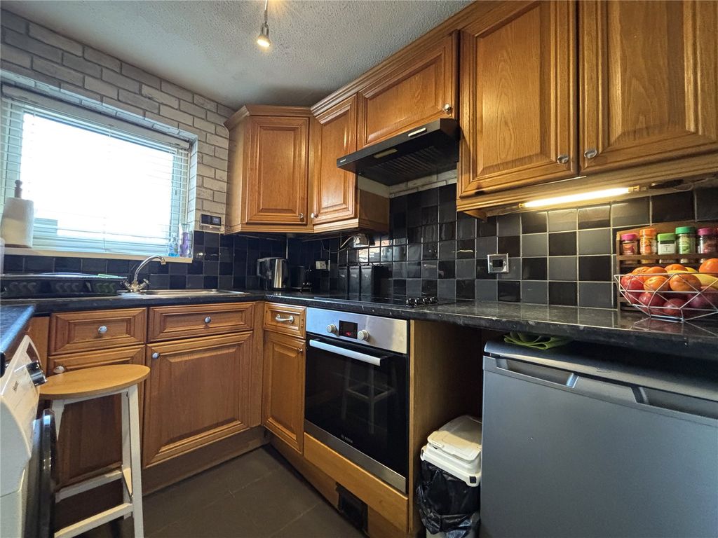 Property photo 3 of 11 Picture No. 23