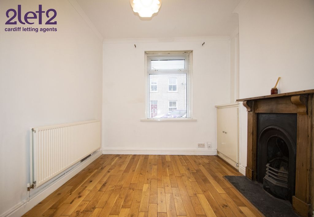 Property photo 3 of 12 Photo 2