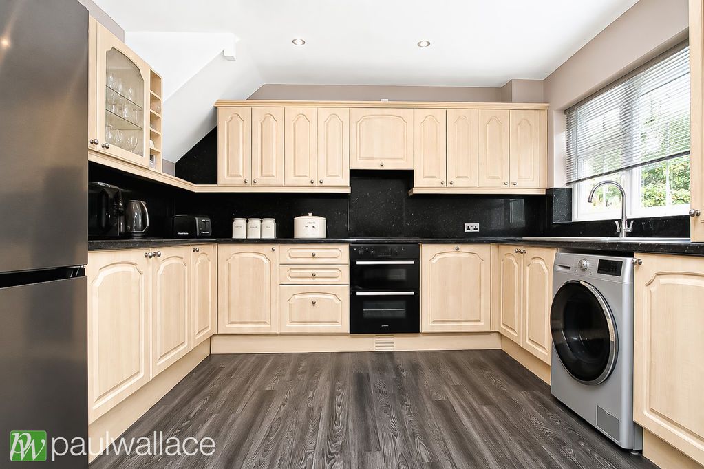 Property photo 3 of 14 Kitchen / Diner