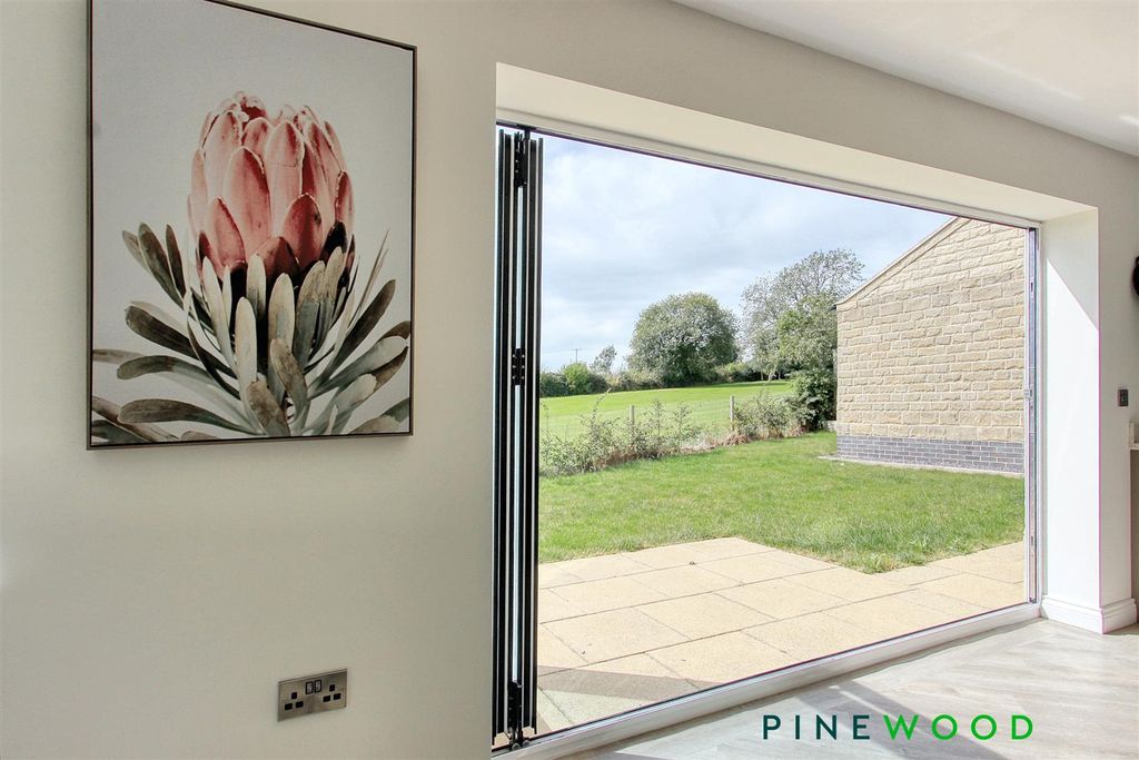 Property photo 3 of 49 Kitchen Diner-Family Room