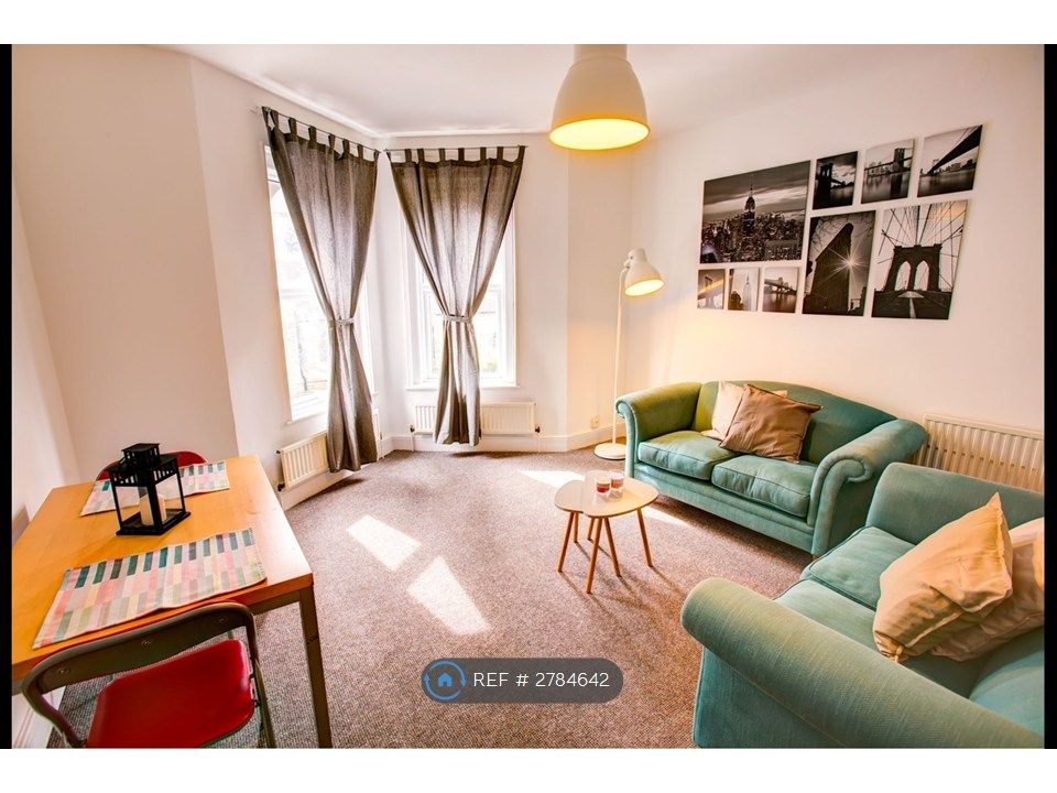 Property photo 1 of 5 Lounge