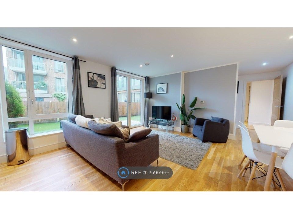 Property photo 2 of 18