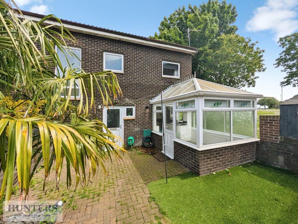 Property photo 2 of 17 Outside Space
