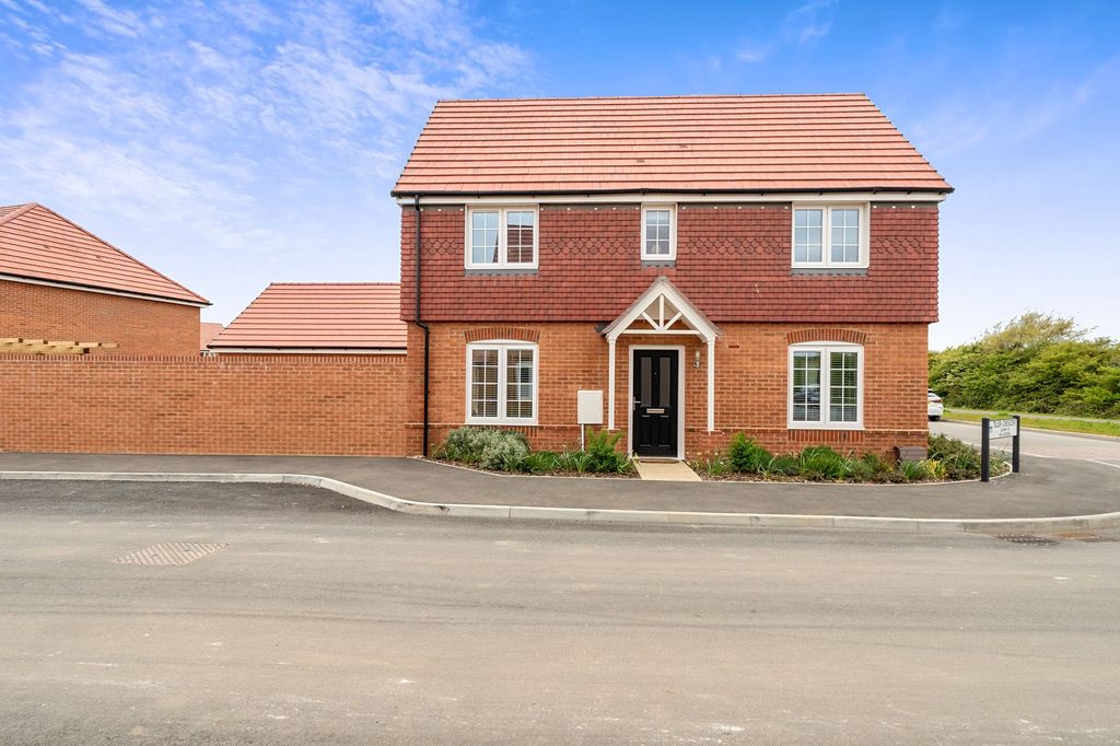 Property photo 1 of 16 Front