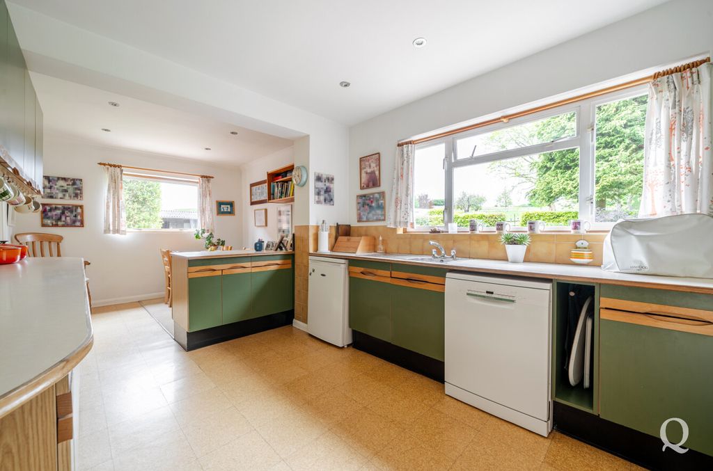 Property photo 2 of 38 75A3d711-0728-474...