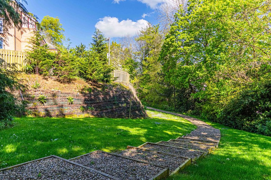 Property photo 3 of 19 Photo