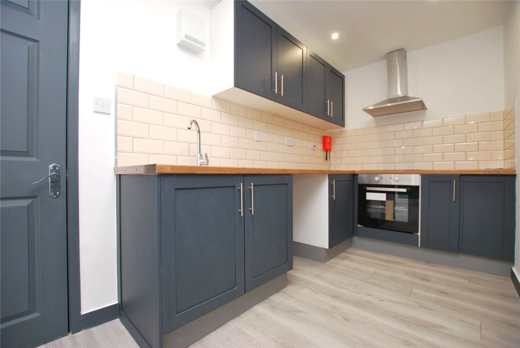 Property photo 2 of 16 Picture No. 03