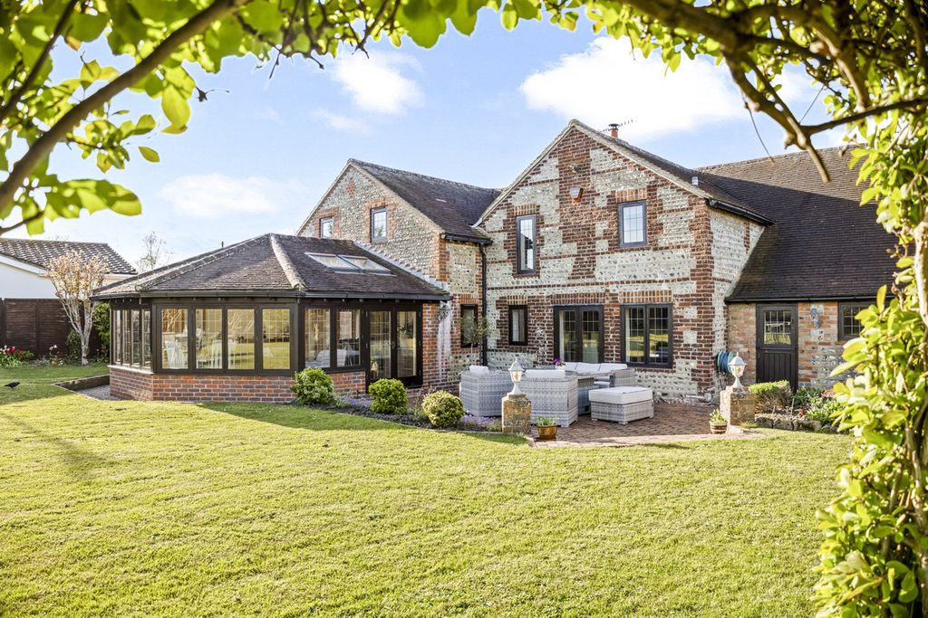 Property photo 3 of 36