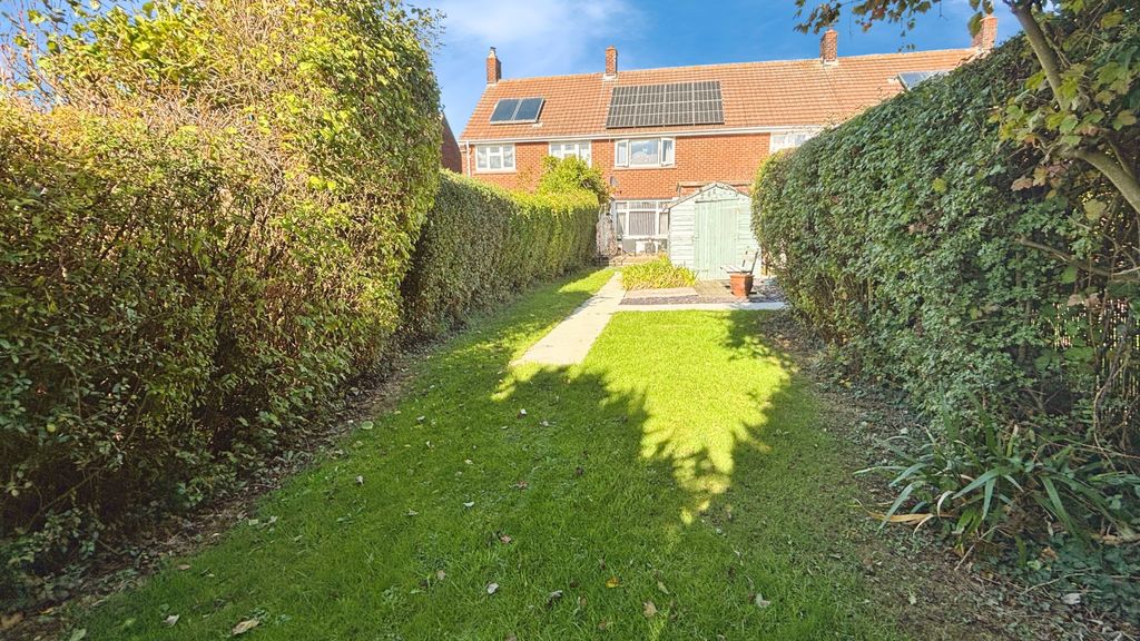 Property photo 2 of 10 Garden